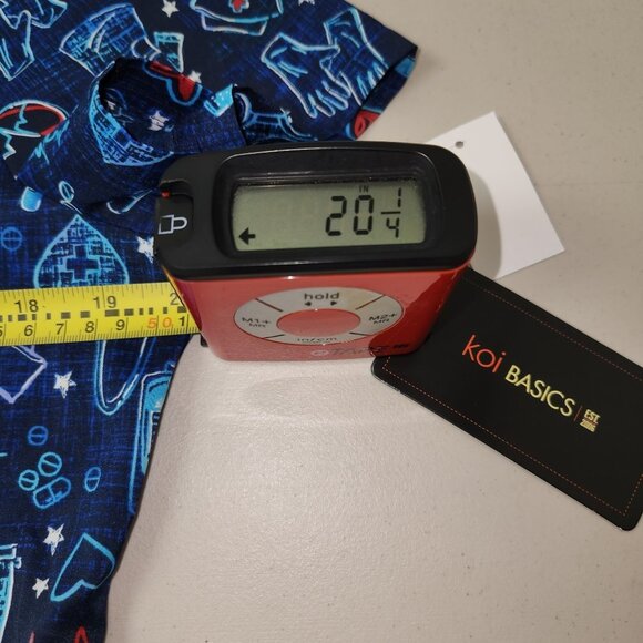 Koi Basics Leslie Medical Scrub Top M Blue Medical Print 4192 - Picture 10 of 12